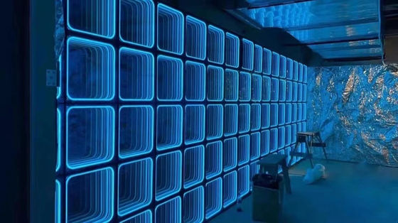 정교한 장식 인피니티 미러 3D LED 홀로그램 팬 AC 전원 공급