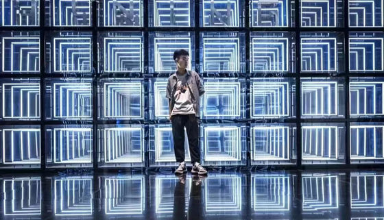사용자 정의 인피니티 LED 글자 3D 홀로그램 디스플레이 팬으로 광고를 업그레이드하십시오